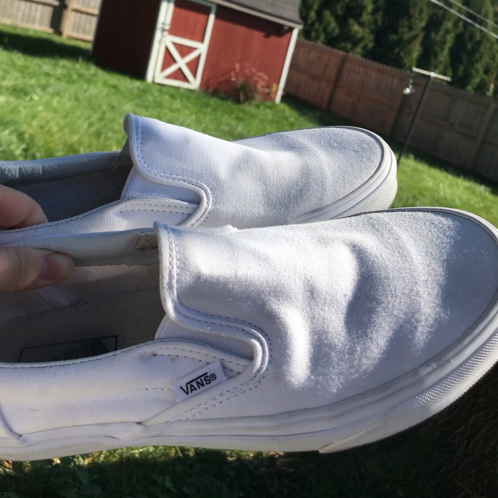White Slip-On Vans 7.5 Men’s 9 Women’s